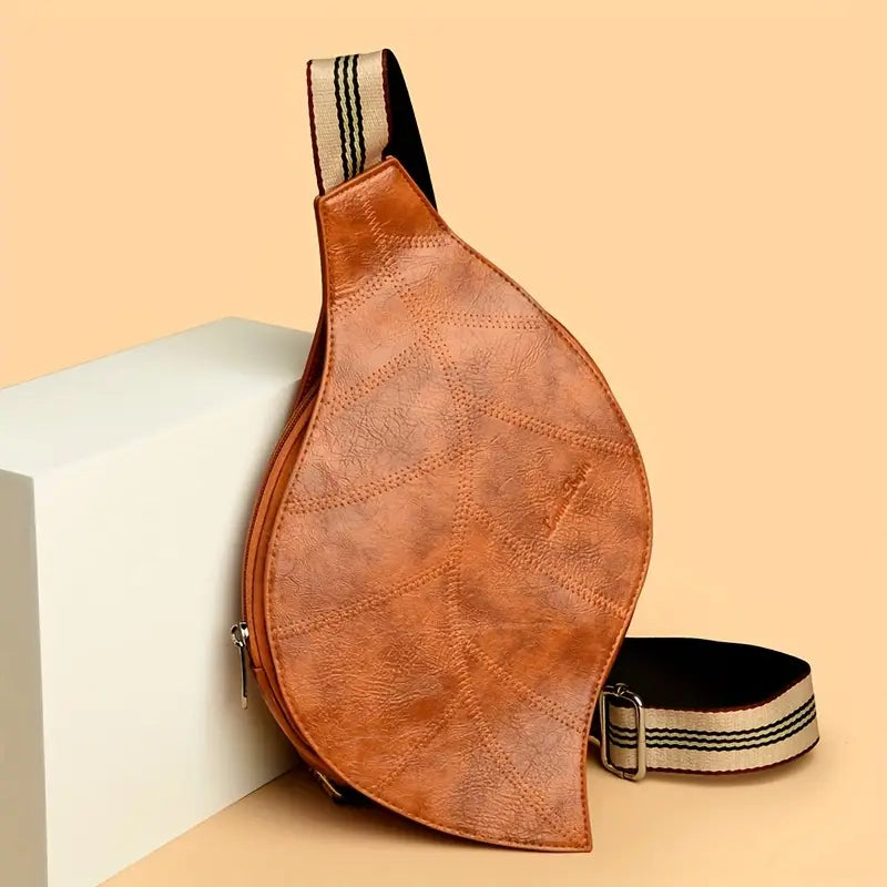 Carmela - Bolso Bandolera de Cuero con Correa Ajustable y Hebilla