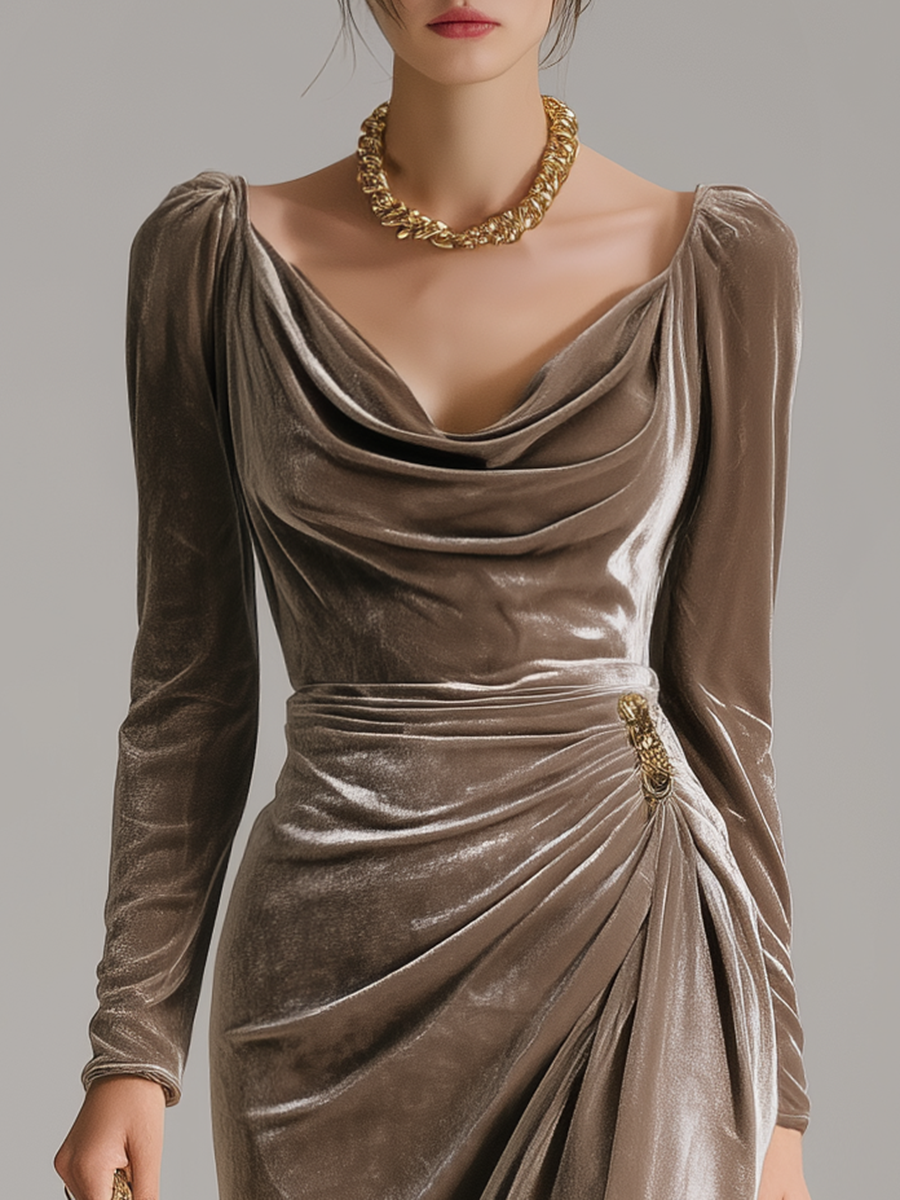 VESTIDO MIDI AJUSTADO DE TERCIOPELO CON BOTÓN DECORATIVO