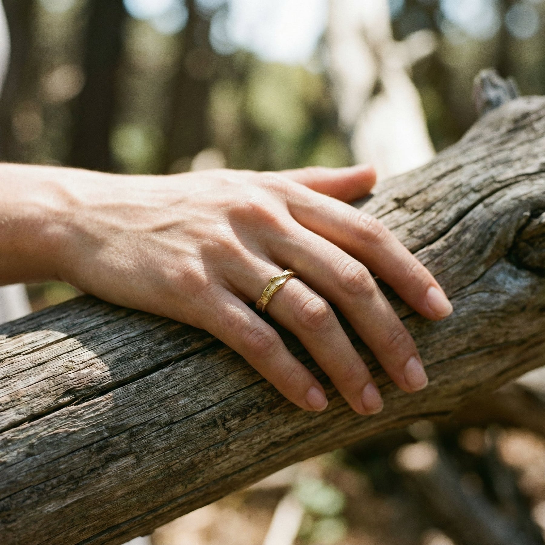 ForgeMuse - Anillo Vintage En Oro Forjado