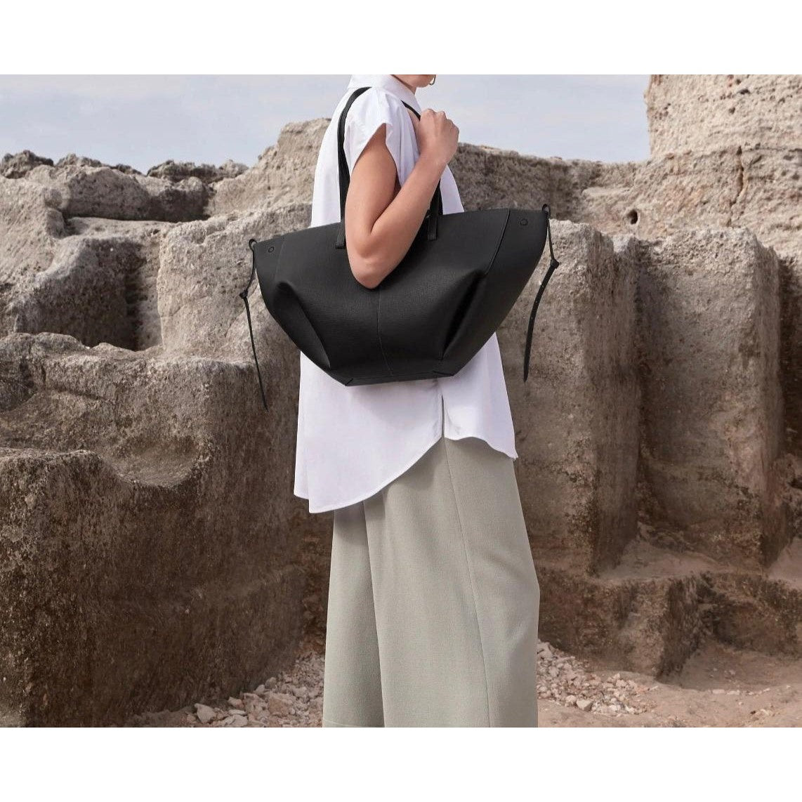 BOLSO DE HOMBRO ARACELI DE GRAN CAPACIDAD