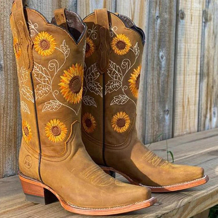 BOTAS WESTERN CON BORDADOS DE GIRASOLES