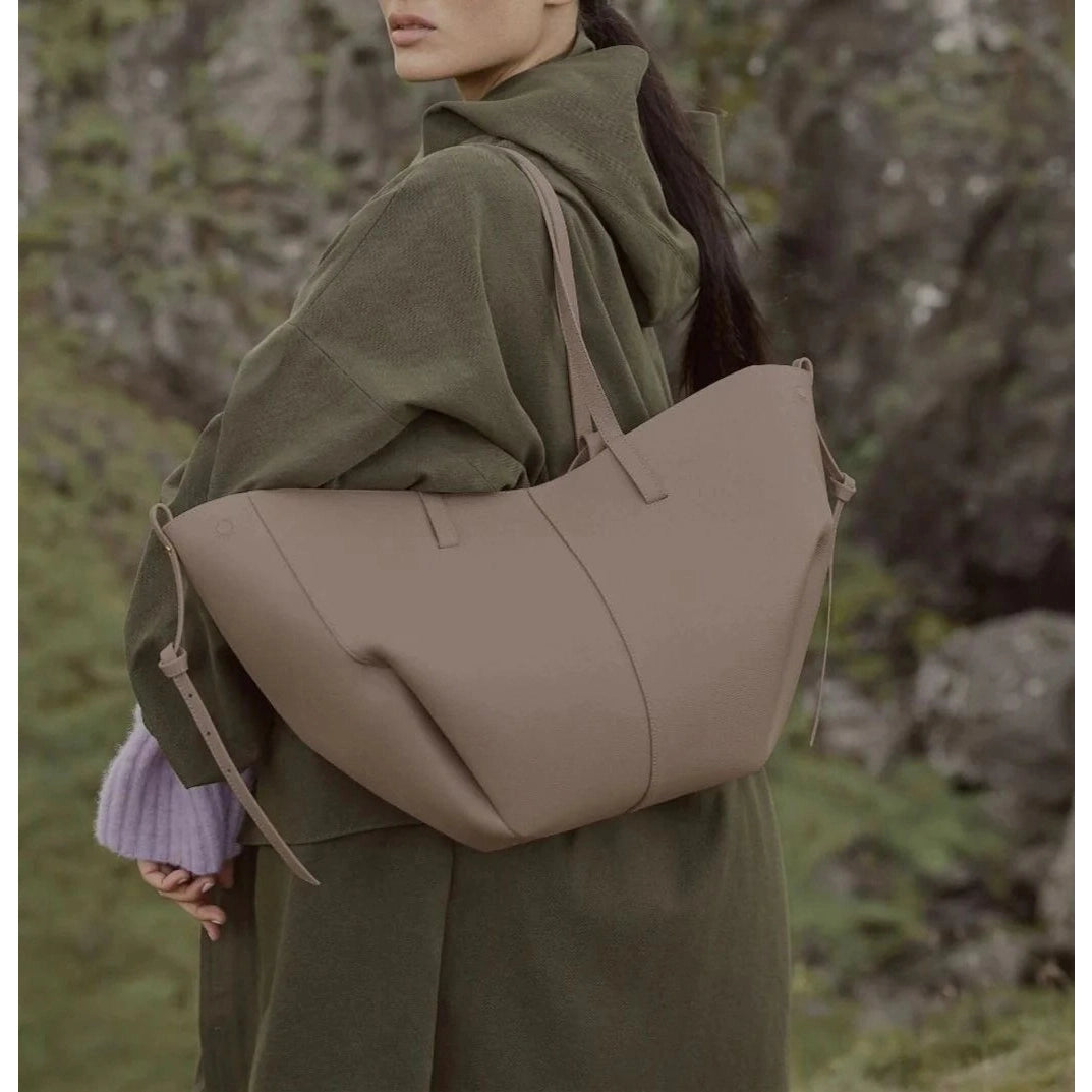 BOLSO DE HOMBRO ARACELI DE GRAN CAPACIDAD