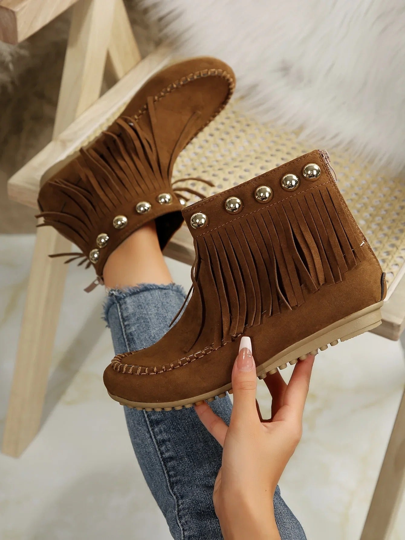 BOTAS PLANAS RETRO CON BORLAS
