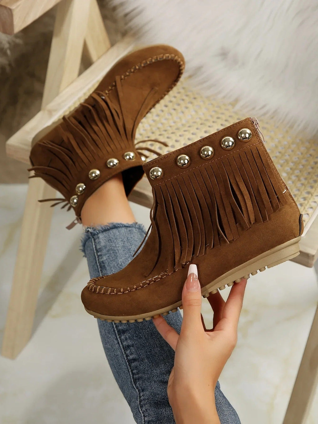 BOTAS PLANAS RETRO CON BORLAS