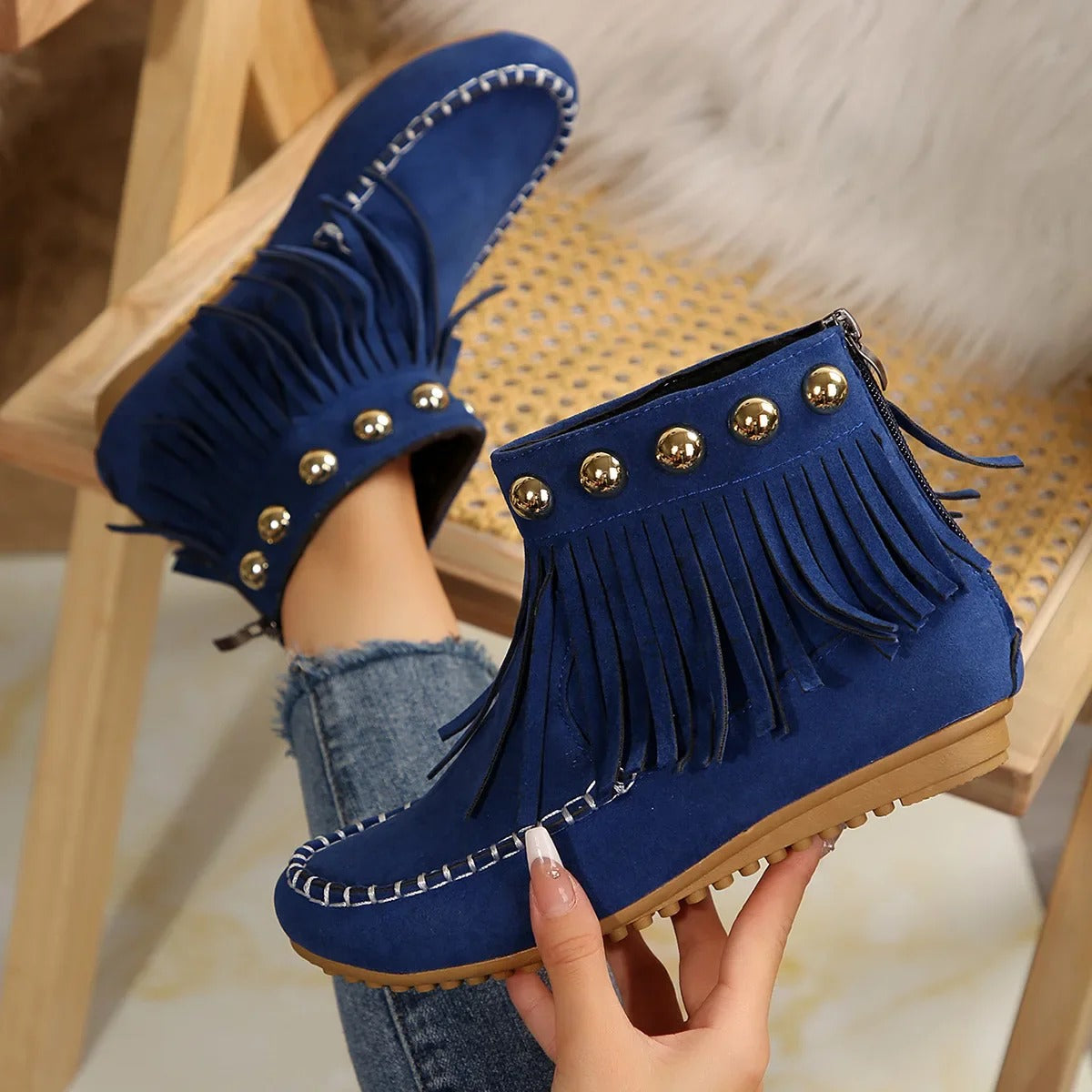 BOTAS PLANAS RETRO CON BORLAS