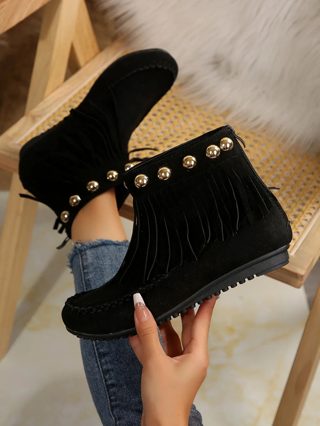 BOTAS PLANAS RETRO CON BORLAS